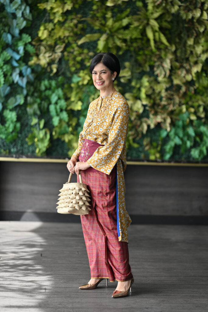 Kebaya Panjang in Dusty Rose